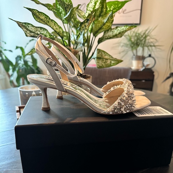 Badgley Mischka Telissa Heeled Sandal - Picture 5 of 12
